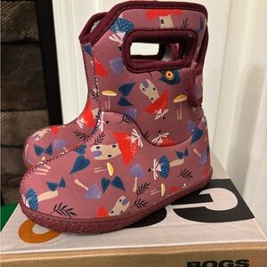 Bog waterproof toddler girl boots size 9T